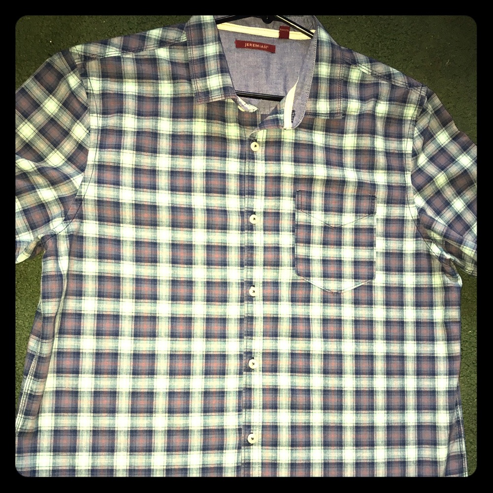 Jeremiah Brand Large short sleeve button up shirt